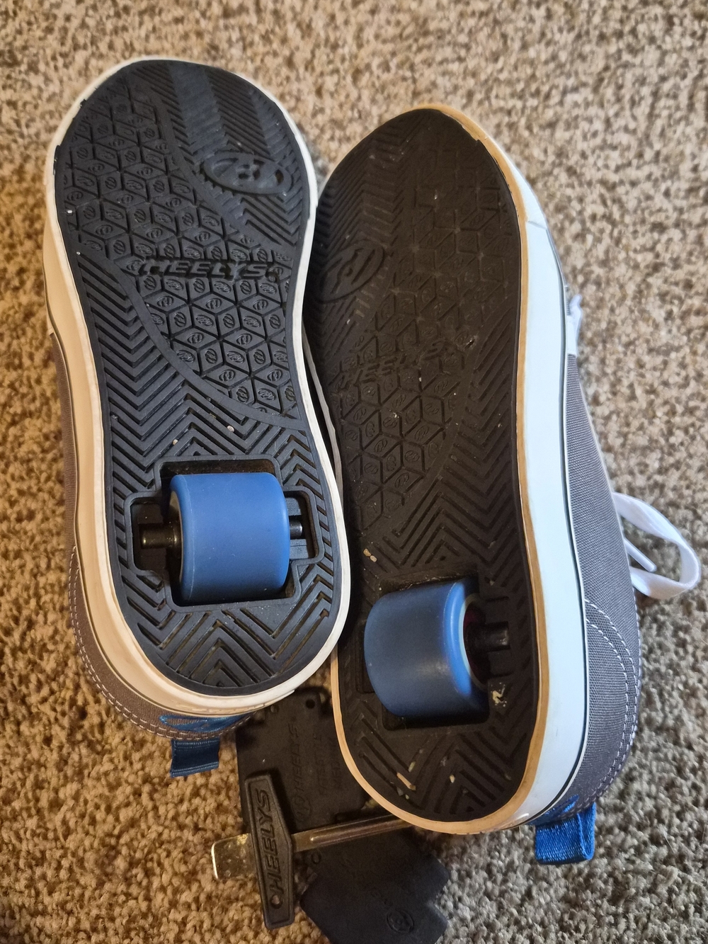 Heelys - Picture 3 of 3